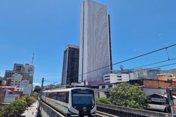 Metro Einfahrt in Medellin